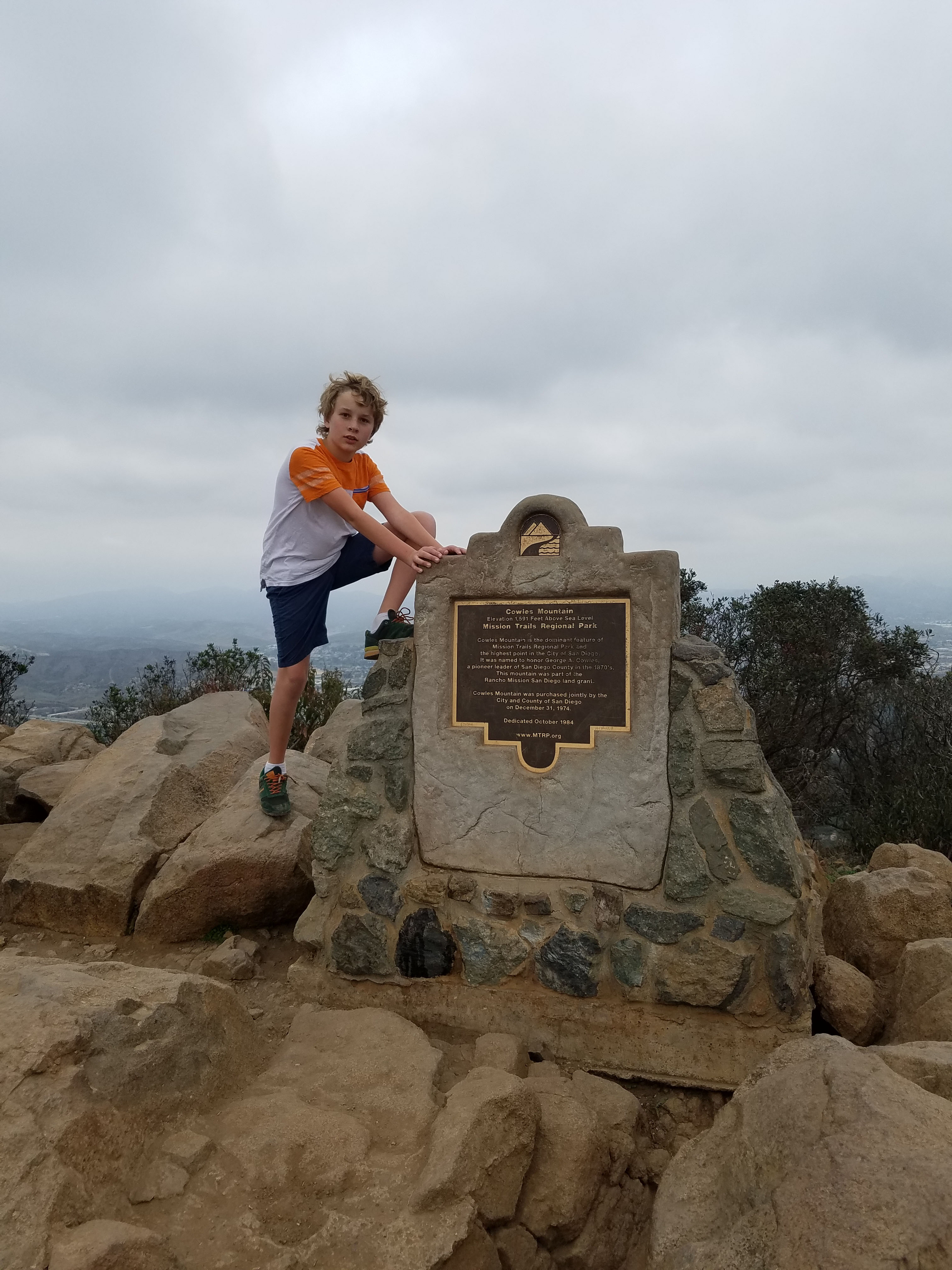 Fun Diego Family Hikes to the top of San Diego's Cowles Mountain