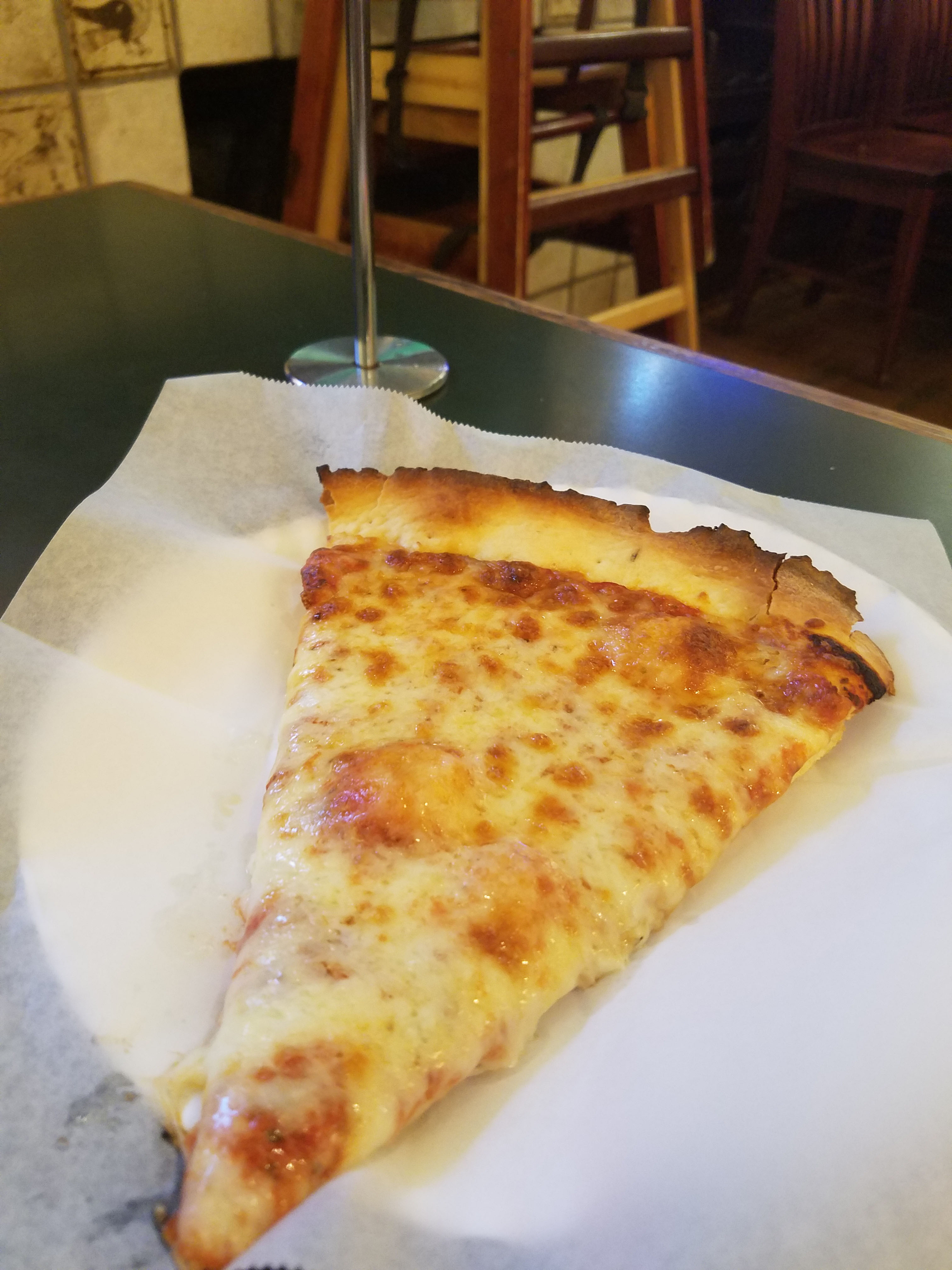  Lefty’s Chicago Pizzeria Review