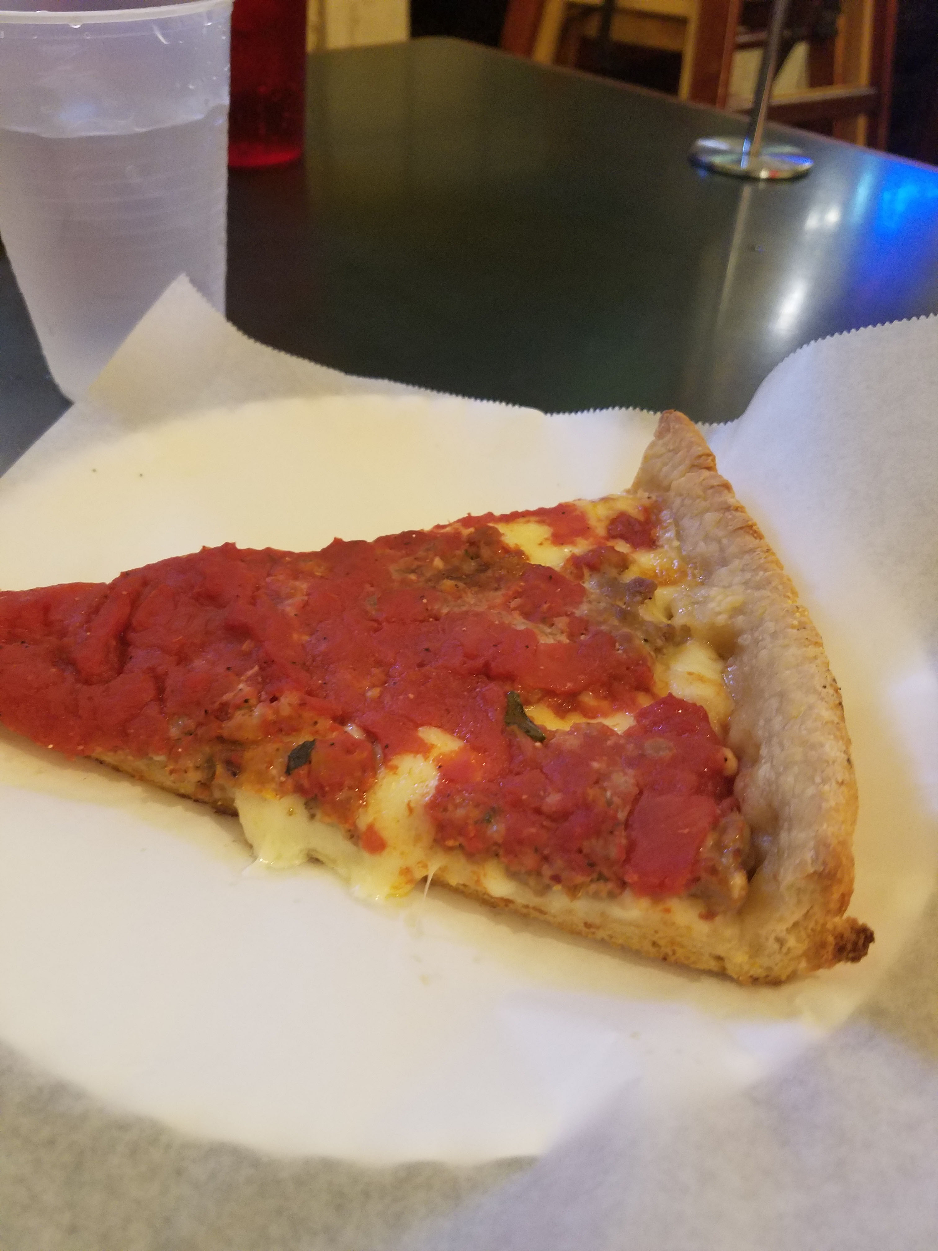  Lefty’s Chicago Pizzeria Review